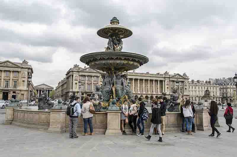 108 - Francia - Paris - plaza de la Concorde - fuente.jpg